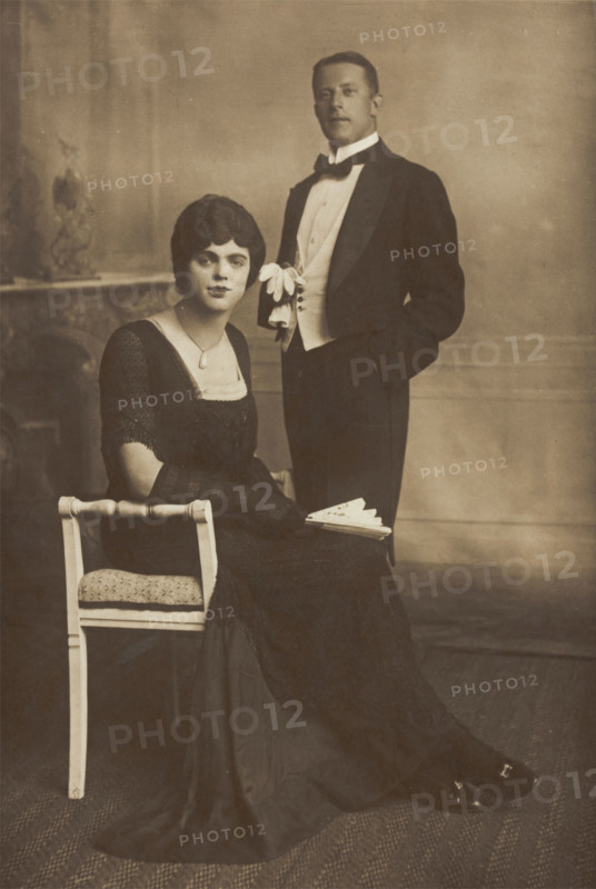 Two actors performing for "The Timbertown Follies" at a prisoner of...(between 1910 and 1919?). Creator: Unknown.