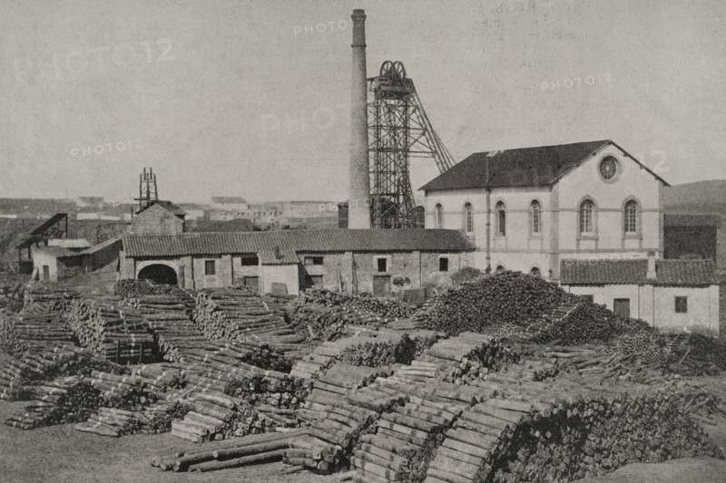 The "Santa Isabel" mine, Bélmez, province of Cordoba, Andalusia, Spain, 1898. Creator: Unknown.