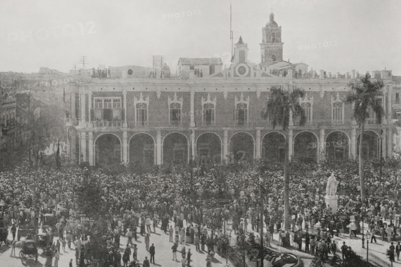 Spanish-American War (1898): patriotic demonstration at the Captaincy General, Havana, Cuba, 1898.  Creator: Unknown.