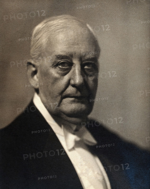 Sir St Clair Thomson. Creator: Elliott & Fry.