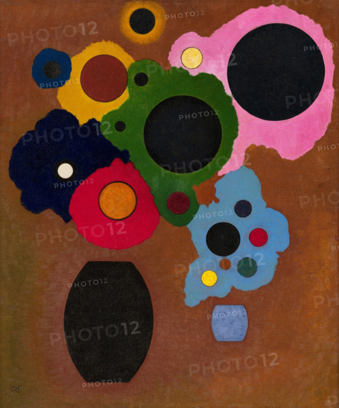 Black Increasing, 1927. Creator: Kandinsky, Wassily Vasilyevich (1866-1944).