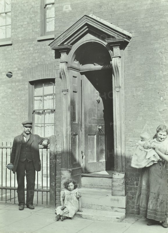 112 Watergate Street, Deptford, London, 1911. Creator: Unknown.