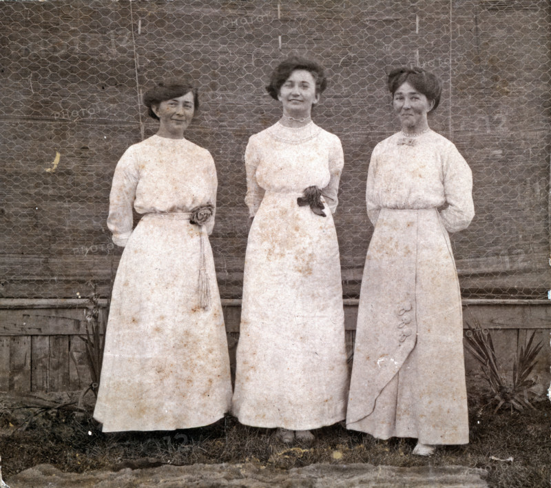 Newland sisters, Grace, Ethel and Nell. Ethel in the centre, c1900s. Creator: Unknown.