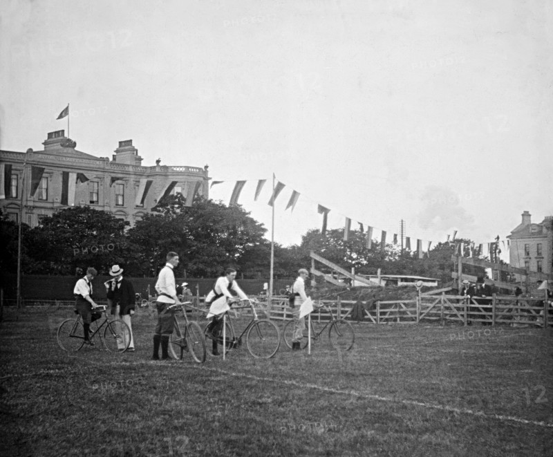 Pedal bicycle race - unknown location, c1900s. Creator: Robert Augustus Henry L'Estrange.