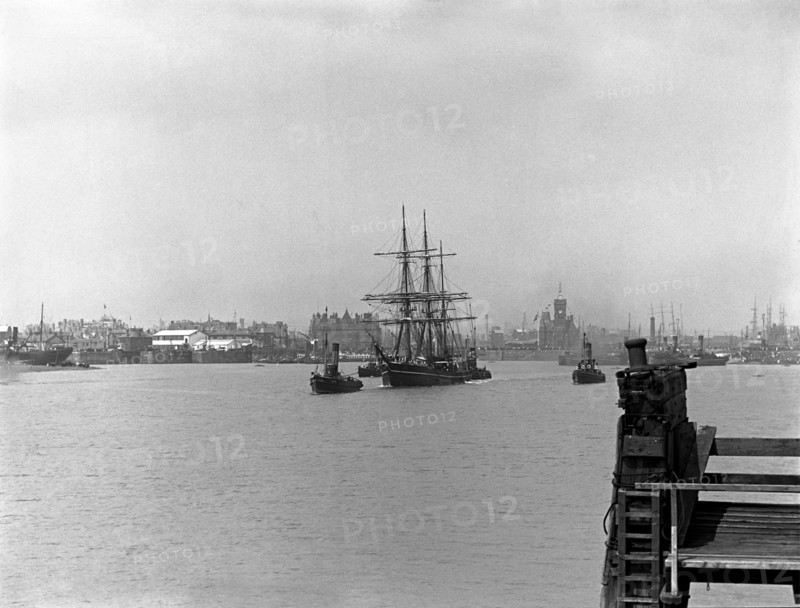 Terra Nova leaving Cardiff, 15 June, 1910. Creator: Unknown.
