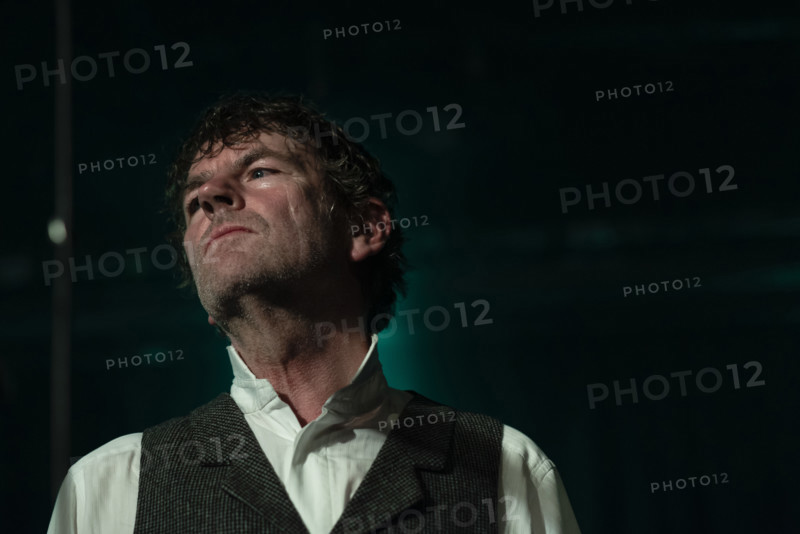Simon Huw Jones, And Also The Trees live at The Lexington, London, Nov 2022. Creator: Annapaola Marchesani.