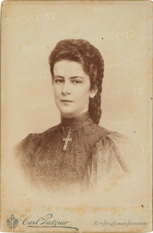 Portrait of Elisabeth of Bavaria, 1897. Creator: Pietzner, Carl (1853-1927).