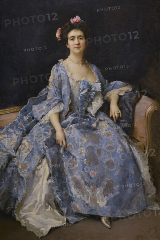 Portrait of Maria Hahn, the Painter's Wife, 1901.  Creator: Raimundo de Madrazo y Garreta.