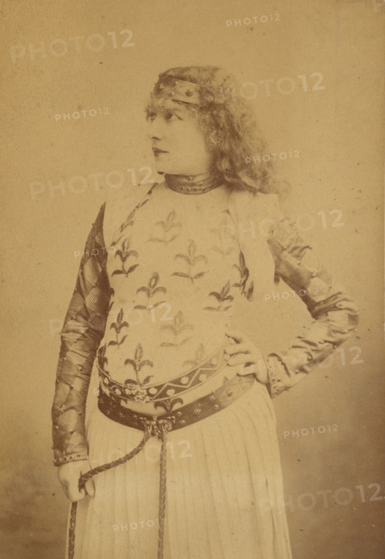 Sarah Bernhardt as Lady Macbeth, 1878-1900. Creator: Paul Nadar.