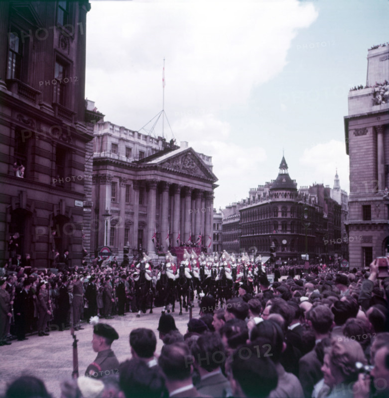 Proclamation - Honourable Artillery Company arriving, Mansion House, City of London, 1952.  Creator: Arthur Charles Kirby Ware.