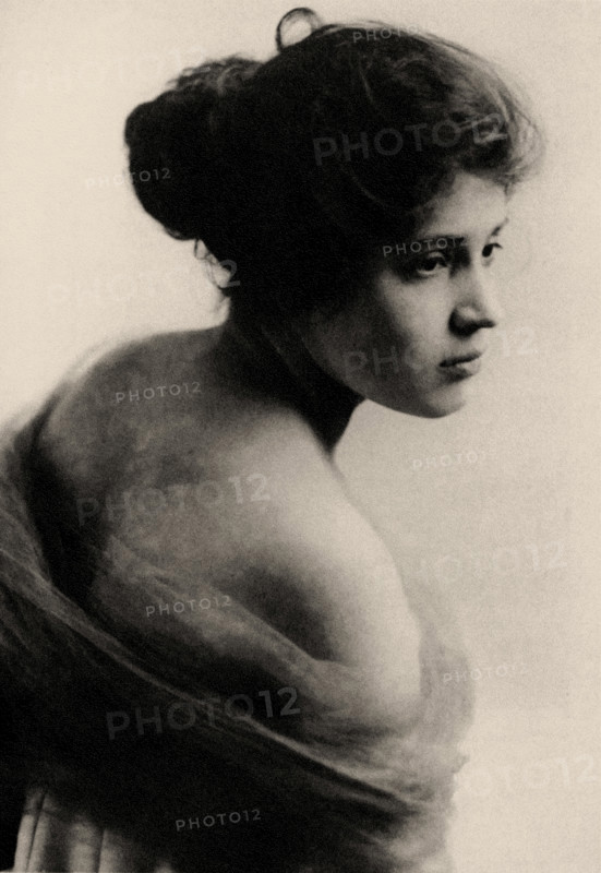 Tina Modotti in San Francisco, 1915. Creator: Anon.