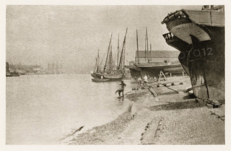 In the Yarmouth River, 1887. Creators: Peter Henry Emerson, Walter L. Colls.