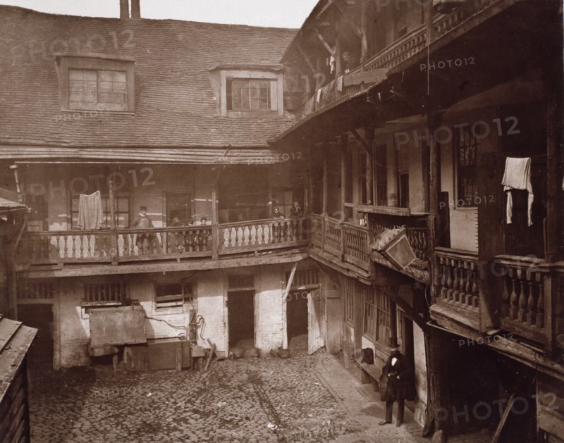 The Inn Yard,  The Oxford Arms, Warwick Lane, 1875, c1875. Creator: Alfred & John Bool.
