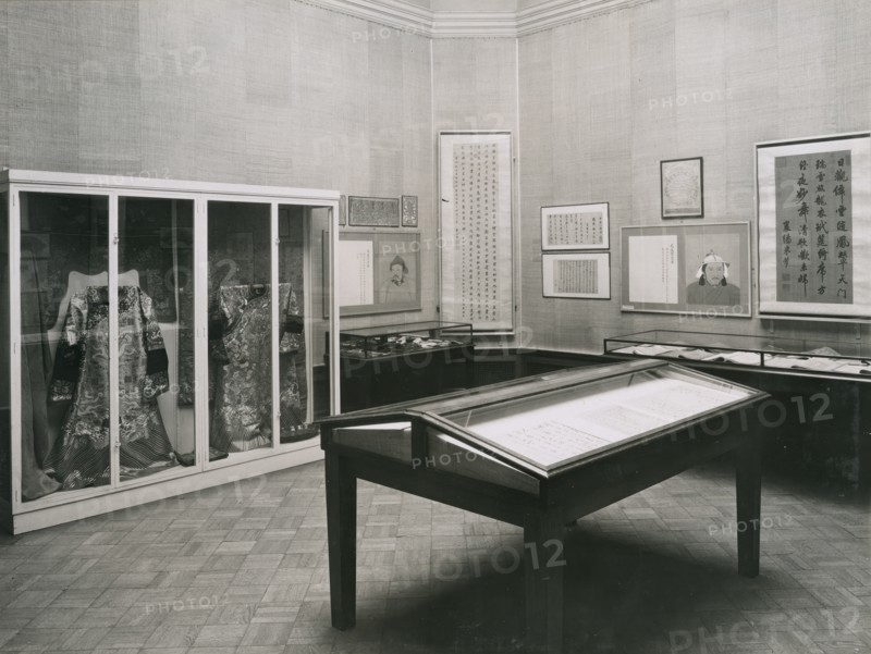 Gallery views of the 'International Exhibition of Chinese Art' held at the Royal Academy, 1935. Creator: Unknown.