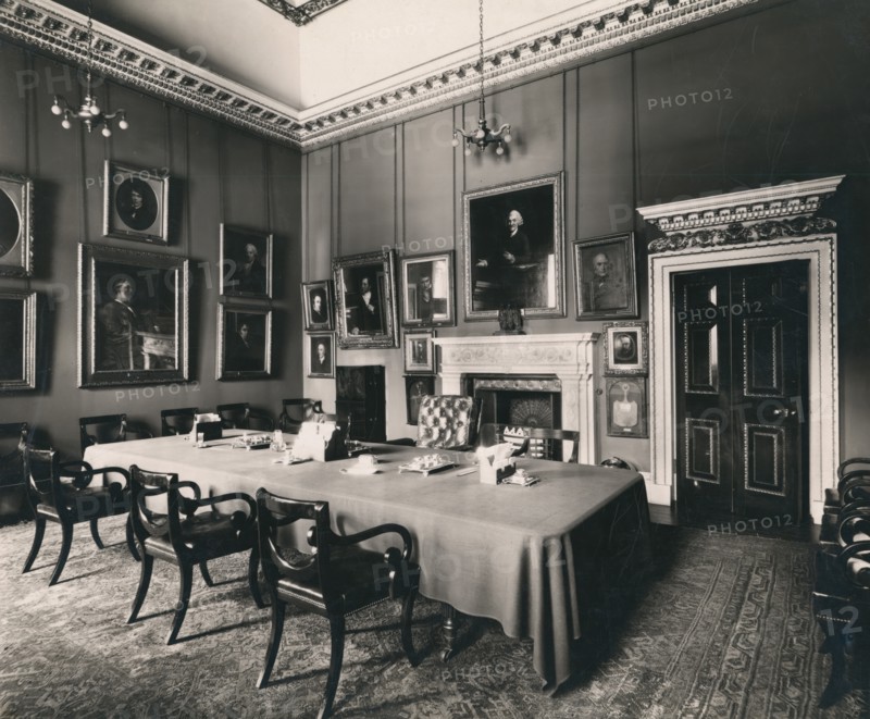 The Council Room, Burlington House, 1935. Creator: William Henry Grove and Son.