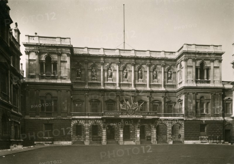 Exhibits and installation view of the 'Exhibition of Italian Art 1200-1900', Royal Academy..., 1930. Creator: Unknown.