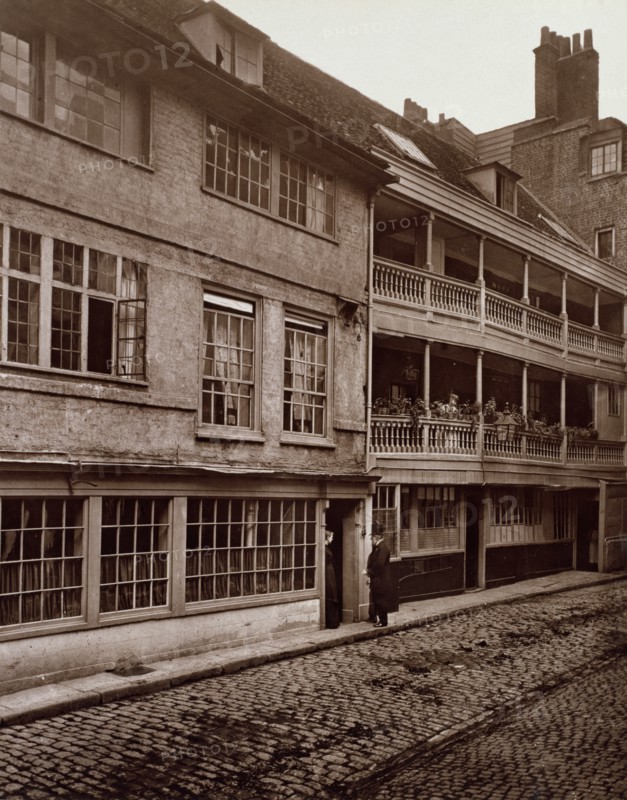 George Inn Yard, Southwark, c1881. Creator: Henry Dixon & Son.