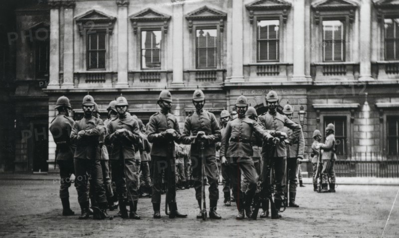The Artists' Rifles in the courtyard  of Burlington House, c1884. Creator: Unknown.