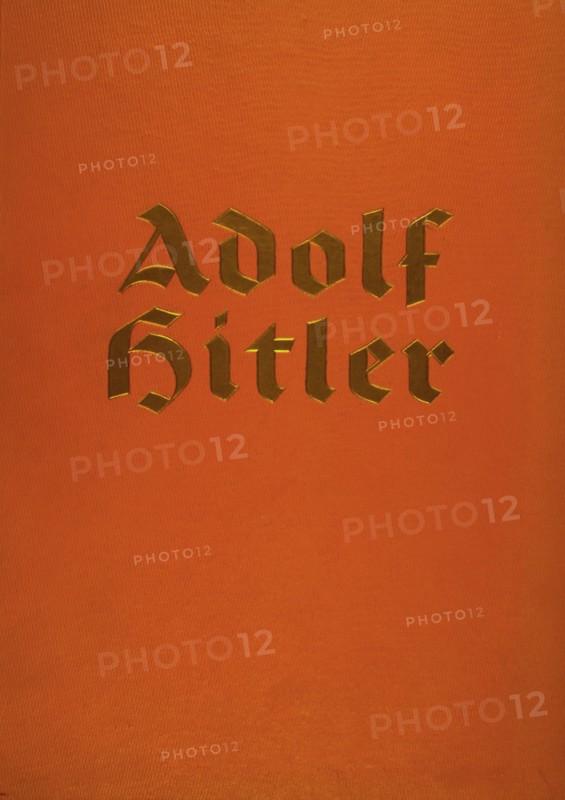 Cover of the book about Adolf Hitler, Cigaretten-Bilderdienst Hamburg-Bahrenfeld Editions (1936)