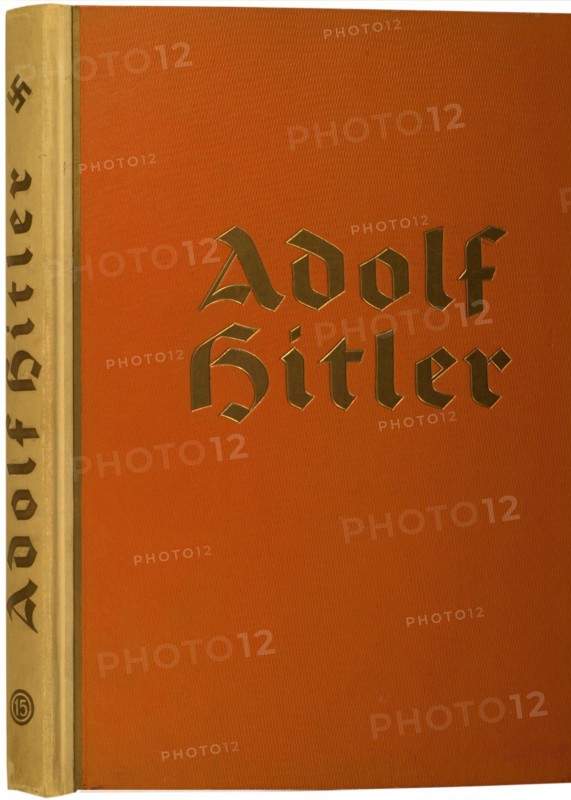 Couverture de l'ouvrage sur Adolf Hitler, 1936