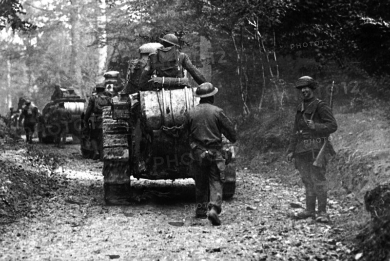 Chars d'assaut américains dans la forêt d'Argonne en octobre 1918
