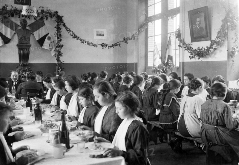 Ecole pour les pupilles de la Nation, financée par l'Uruguay en 1922