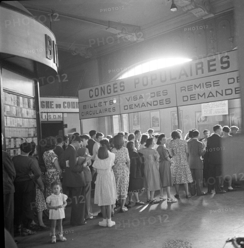 Le départ des parisiens en vacances, gare de Lyon,