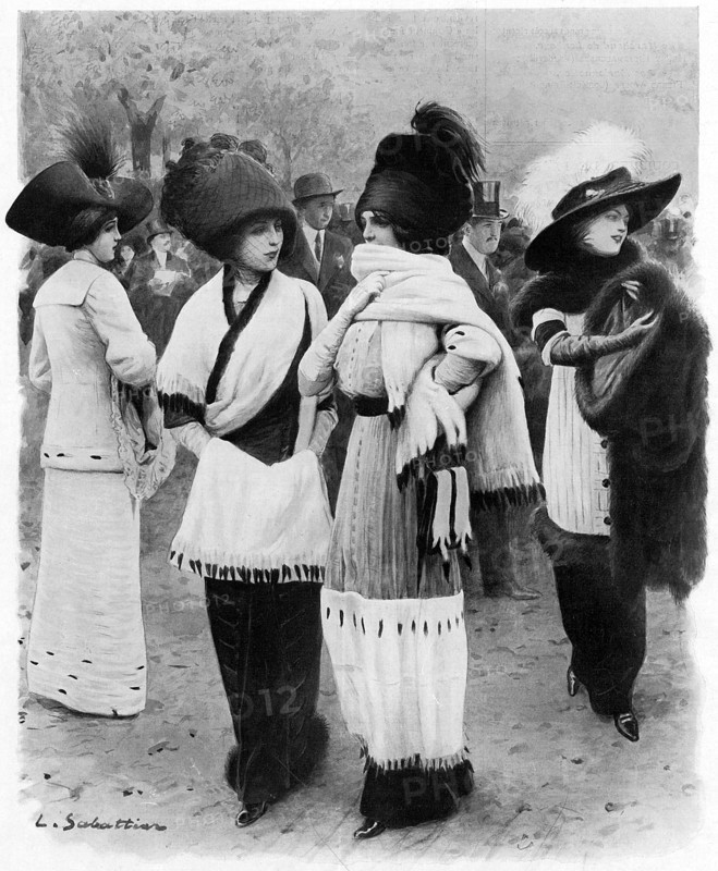 En 1910, jeunes femmes parisiennes, vêtues d'hermine.  "C'est vraiment l'une des plus jolies et des plus somptueuses fantaisies qu'ait eues depuis longtemps la mode, que cette vogue qui s'attache aujourd'hui à l'hermine. (...) Sa chaude blancheur se drape en larges bandes sur le velours miroitant des jupes, et les manchons sont énormes, les étoles amples comme des châles."  Dessin de Louis Sabattier et extrait d'article parus dans L'Illustration du 29 octobre 1910.