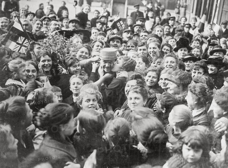 La seconde guerre mondiale. DÃ©barquement des forces alliÃ©es en Normandie le 6 juin 1944.