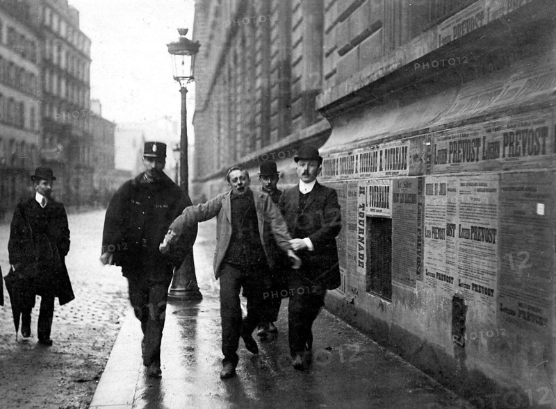 Arrestation d'un manifestant le 1er mai 1906