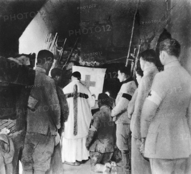 Mass in the Fort Douaumont, 1916