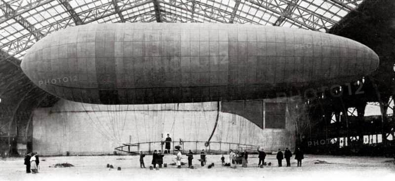 Aéronautique. Le premier ballon dirigeable démontable, le Zodiac I janvier 1909.