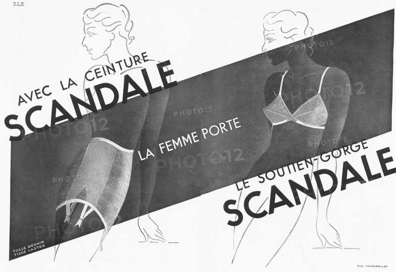 Publicité pour gaines et soutien-gorge.