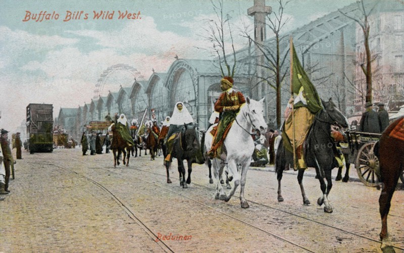 Défilé de la troupe du Buffalo Bill's Wild West à Paris