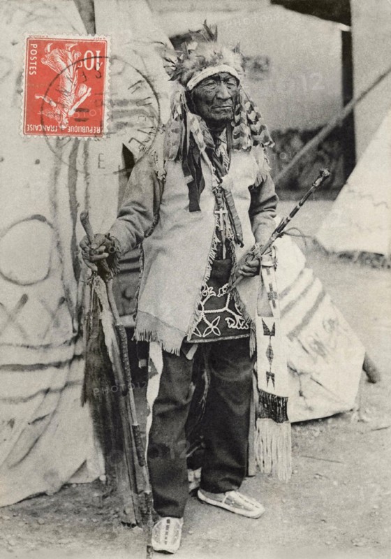 Indian Flat Iron, aged 150, at the Red Indian village in the Zoological Garden of Paris.