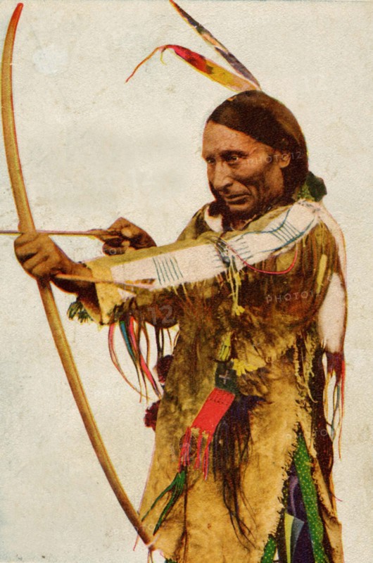 Carte postale représentant le chef Indien "Little White Cloud"