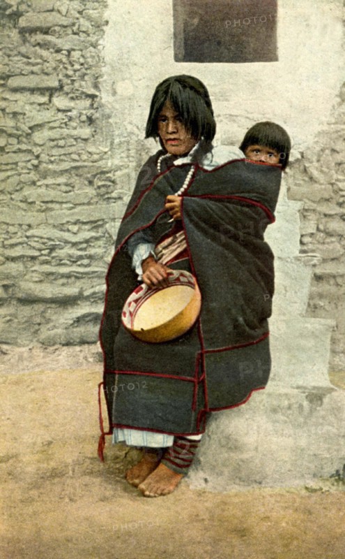 Postcard representing Nampeyo, Hopi woman and her grand-son