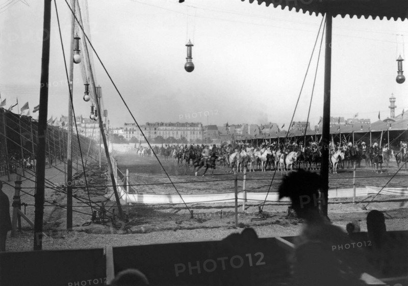 Photograph of the Wild West Show camp in 1905, on the champ de Mars, Paris.