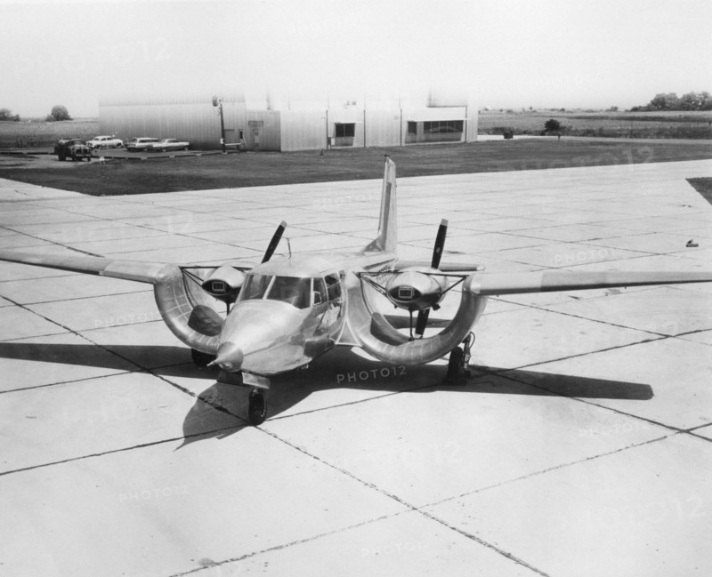 Avion insolite
