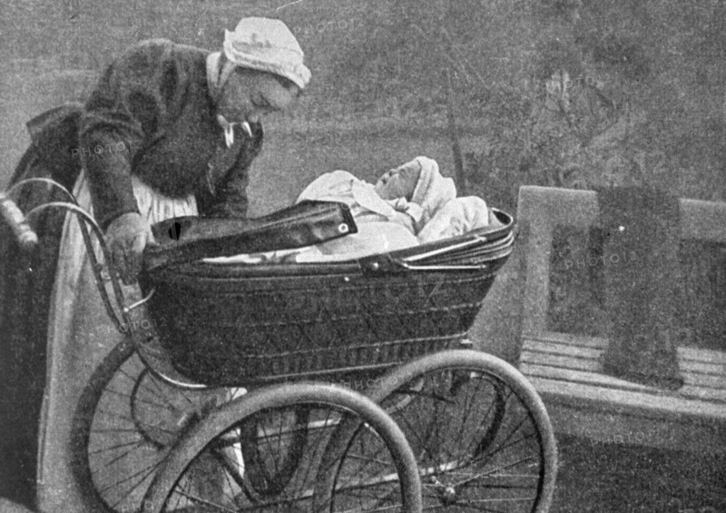 First Baby Carriage on tires