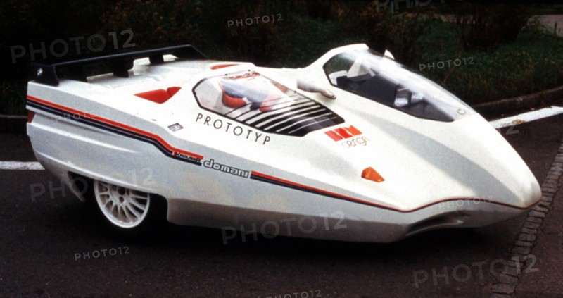 Domani, the Car-motorcycle
