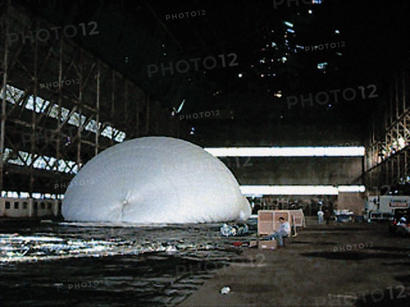 Balloons: Tour of the World