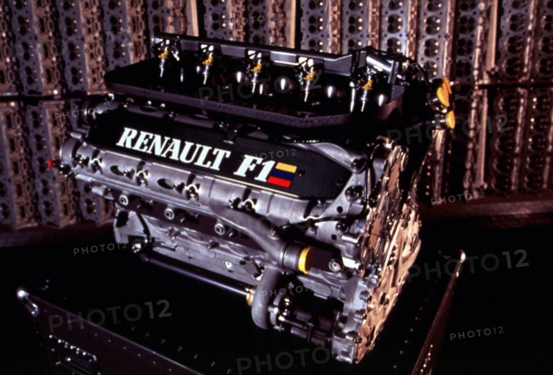 V 10 RS 7 engine of the Formula 1 Renault.