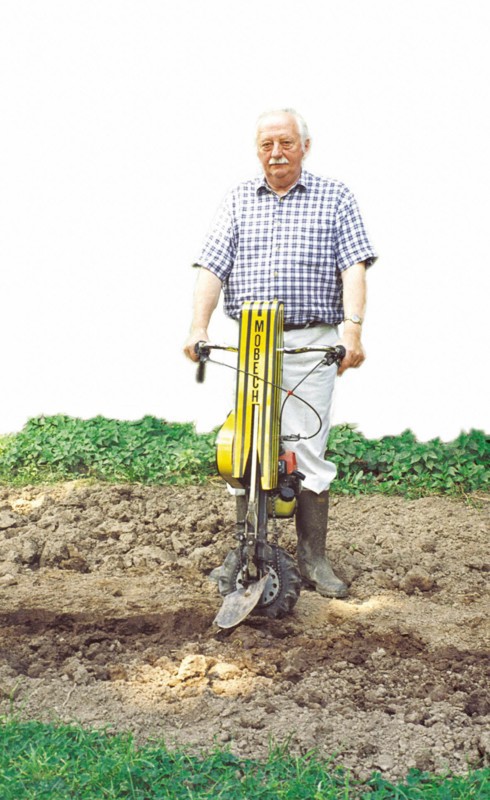La Mobech, a motorized spade
