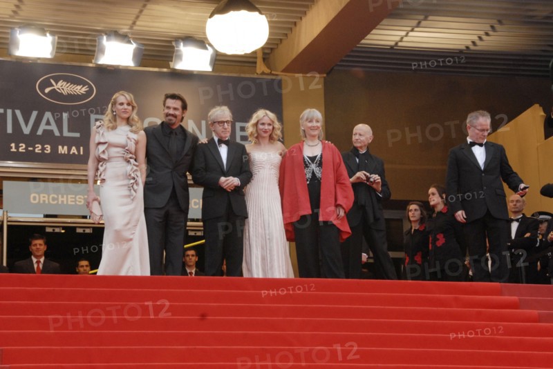 Equipe du film "You will Meet a Tall Dark Stranger"