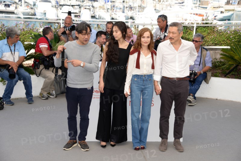 Equipe du film "La caméra de Claire", Festival de Cannes 2017