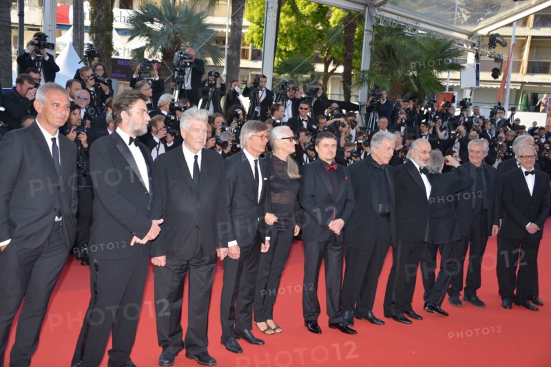 Montée des marches pour la soirée des 70 ans du Festival de Cannes