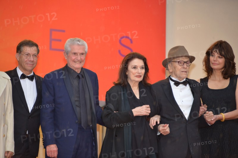 Crew of the film 'Les plus belles années d'une vie"