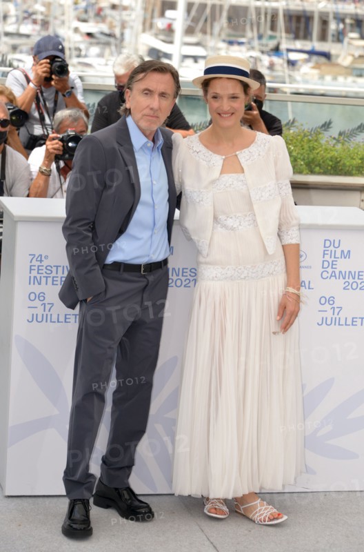 Photocall du film "Bergman Island", Festival de Cannes 2021