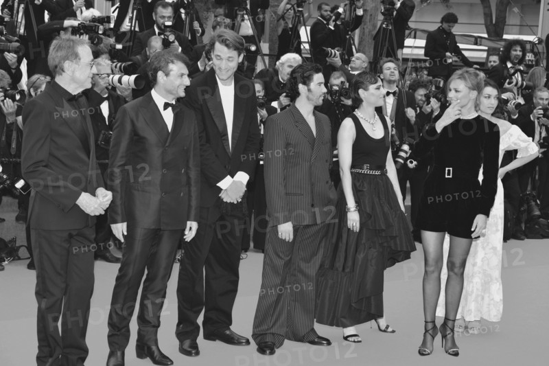 Montée des marches du film "Les amandiers"